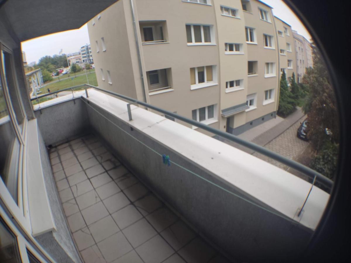 3030 Jana Spychalskiego 32 - Tanie Pokoje W Apartamencie - Samodzielne Zameldowanie - Self Check In Познань Екстер'єр фото