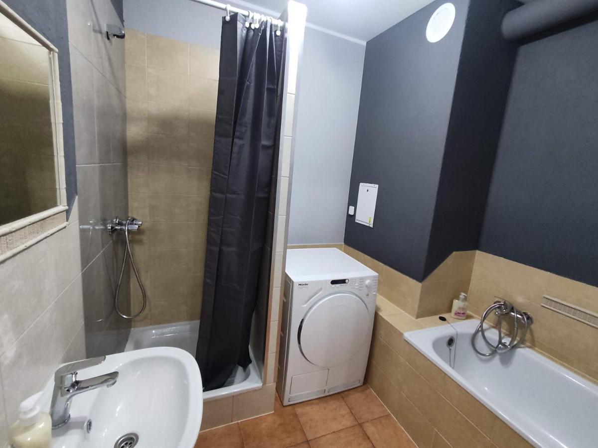 3030 Jana Spychalskiego 32 - Tanie Pokoje W Apartamencie - Samodzielne Zameldowanie - Self Check In Познань Екстер'єр фото