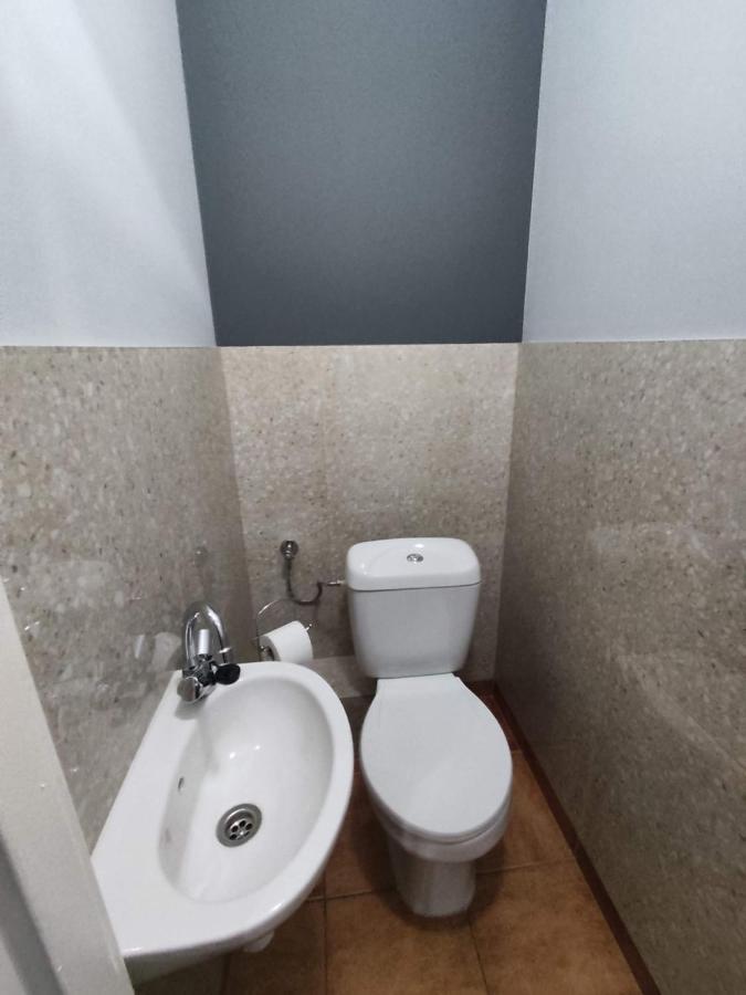 3030 Jana Spychalskiego 32 - Tanie Pokoje W Apartamencie - Samodzielne Zameldowanie - Self Check In Познань Екстер'єр фото