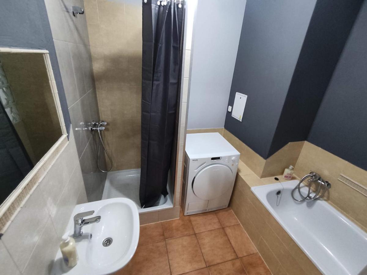 3030 Jana Spychalskiego 32 - Tanie Pokoje W Apartamencie - Samodzielne Zameldowanie - Self Check In Познань Екстер'єр фото
