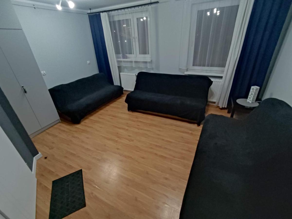 3030 Jana Spychalskiego 32 - Tanie Pokoje W Apartamencie - Samodzielne Zameldowanie - Self Check In Познань Екстер'єр фото