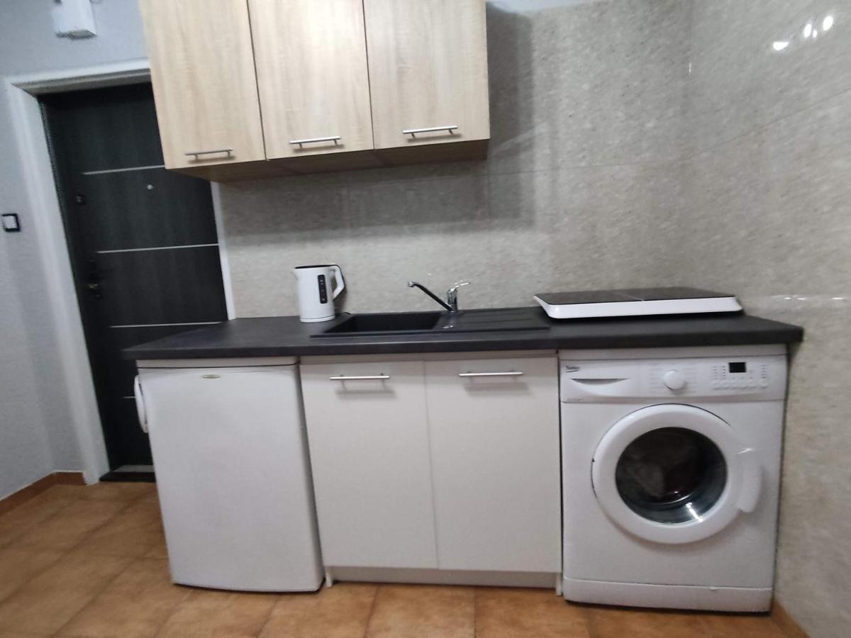 3030 Jana Spychalskiego 32 - Tanie Pokoje W Apartamencie - Samodzielne Zameldowanie - Self Check In Познань Екстер'єр фото